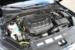 Volkswagen Passat 2020 SEL 4dr Sedán