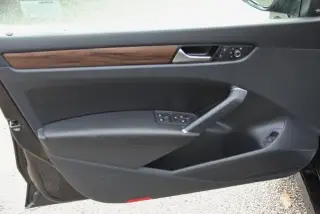 Volkswagen Passat 2020 SEL 4dr Sedán