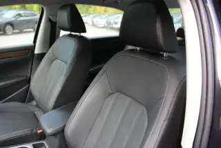 Volkswagen Passat 2020 SEL 4dr Sedán