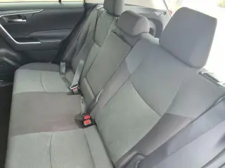 Toyota RAV4 2024 XLE 4p SUV