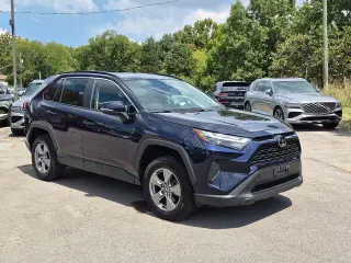 Toyota RAV4 2024 XLE 4p SUV