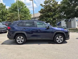 Toyota RAV4 2024 XLE 4p SUV