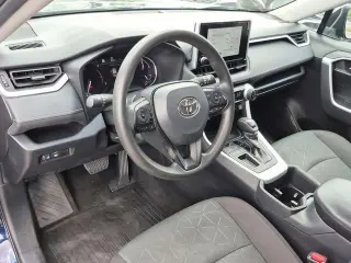 Toyota RAV4 2024 XLE 4p SUV
