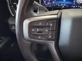 Chevrolet Silverado 1500 2023 4x4 LTZ 4p Cab Camioneta de Tripulación 5.8 ft. CB
