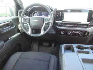 Chevrolet Silverado 1500 2024 4x4 LT 4p Puerta trasera Tripulación 5.8 ft. CB w/1LT