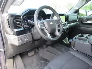 Chevrolet Silverado 1500 2024 4x4 LT 4p Puerta trasera Tripulación 5.8 ft. CB w/1LT
