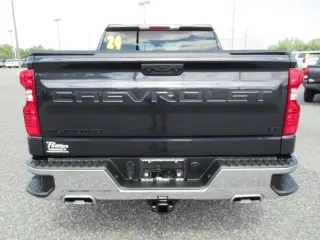Chevrolet Silverado 1500 2024 4x4 LT 4p Puerta trasera Tripulación 5.8 ft. CB w/1LT