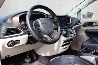 Chrysler Pacifica 2017 Touring-L 4dr Mini-Van