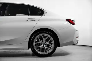 BMW Serie 3 2026 330i 4dr Sedán