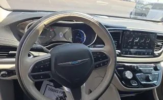 Chrysler Pacifica Hybrid 2021 Limited 4p Minivan