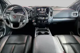 Nissan Titan 2024 4x4 PRO-4X 4p Cab Camioneta de tripulación 5.6 ft. BA