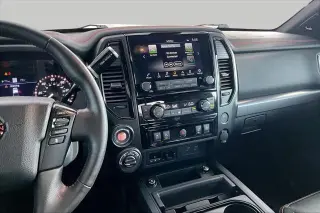 Nissan Titan 2024 4x4 PRO-4X 4p Cab Camioneta de tripulación 5.6 ft. BA