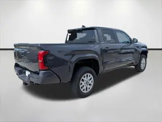 Toyota Tacoma 2024 4x4 SR5 4dr Double Cab 5.0 ft SB