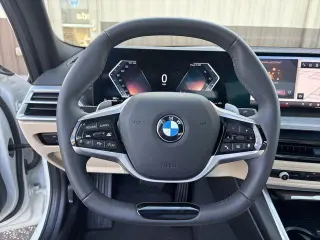 BMW Serie 3 2026 4x4 330i xDrive Sedan 4p.