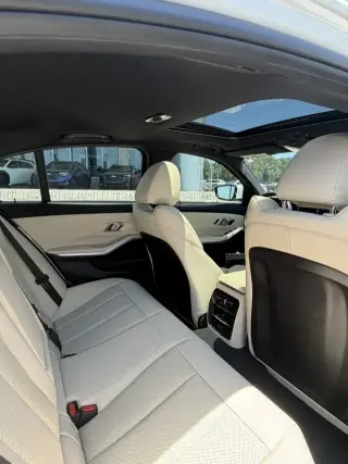BMW Serie 3 2024 330i 4p Sedán