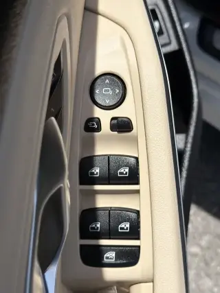 BMW Serie 3 2024 330i 4p Sedán