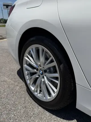 BMW Serie 3 2024 330i 4p Sedán