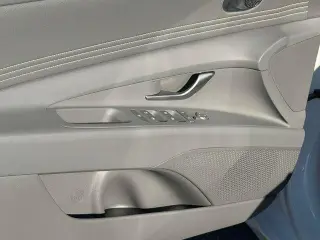 Hyundai ELANTRA 2026 SEL Sport Premium 4p Sedan