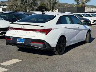 Hyundai ELANTRA 2026 SEL Sport Premium 4p Sedan