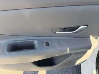 Hyundai ELANTRA 2026 SEL Sport Premium 4p Sedan