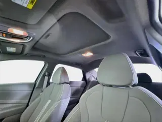 Hyundai ELANTRA 2024 SEL 4p Sedana