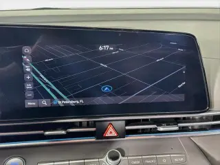 Hyundai ELANTRA 2024 SEL 4p Sedana