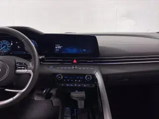 Hyundai ELANTRA 2025 SEL Conveniencia 4dr Sedan