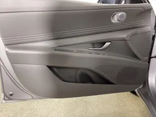 Hyundai ELANTRA 2025 SEL Conveniencia 4dr Sedan