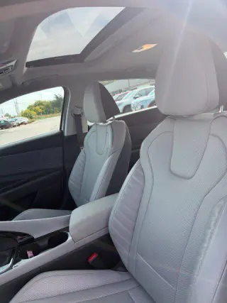 Hyundai ELANTRA 2024 Limited 4dr Sedán