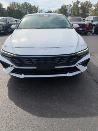 Hyundai ELANTRA 2024 Limited 4dr Sedán