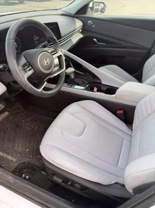 Hyundai ELANTRA 2024 Limited 4dr Sedán