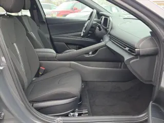Hyundai ELANTRA 2026 SEL Sport 4p Sedan