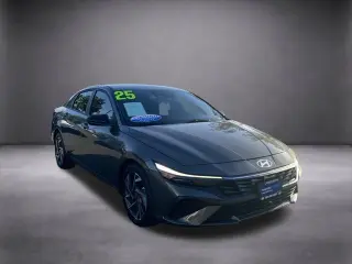 Hyundai ELANTRA 2025 SEL Sport 4dr Sedán