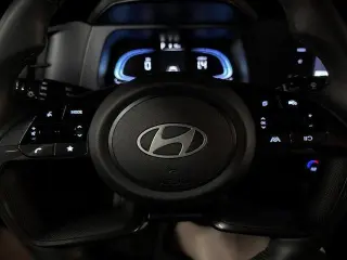 Hyundai ELANTRA 2025 SEL Sport 4p Sedan