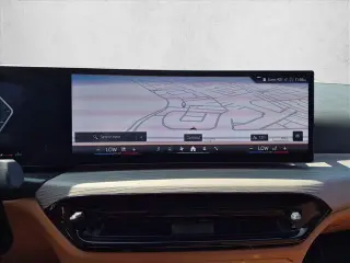 BMW Serie 3 2026 330i 4p Sedén