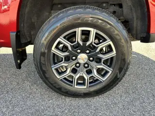 Chevrolet Colorado 2023 4x2 LT Camioneta de tripulación de 5 puertas 5 pies