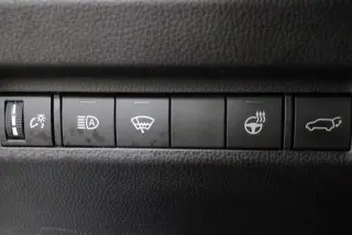 Toyota RAV4 2022 AWD XLE 4p SUV