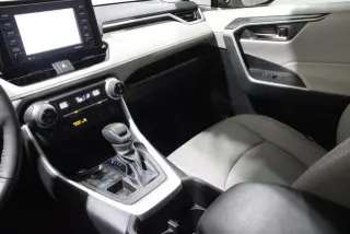 Toyota RAV4 2022 AWD XLE 4p SUV