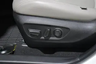 Toyota RAV4 2022 AWD XLE 4p SUV