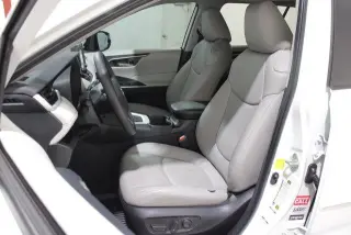 Toyota RAV4 2022 AWD XLE 4p SUV