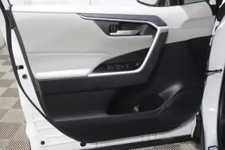 Toyota RAV4 2022 AWD XLE 4p SUV