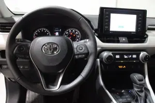 Toyota RAV4 2022 AWD XLE 4p SUV