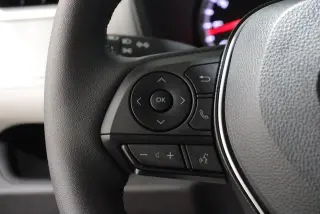 Toyota RAV4 2022 AWD XLE 4p SUV