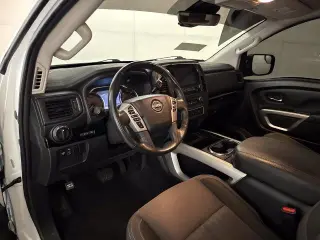 Nissan Titan 2023 4x2 SV 4dr Crew Cab 5.6 ft. SB