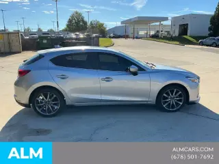 Mazda Mazda3 2018 Touring 4p Hatchback 6M