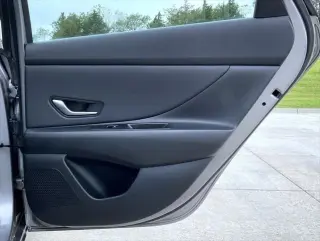 Hyundai ELANTRA 2023 SEL 4dr Sedana