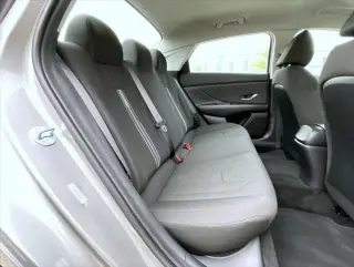 Hyundai ELANTRA 2023 SEL 4dr Sedana