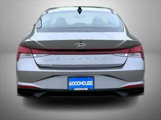 Hyundai ELANTRA 2023 SEL 4dr Sedana