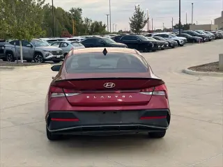 Hyundai ELANTRA 2025 SEL Sport 4dr Sedán