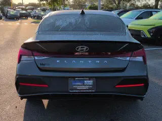 Hyundai ELANTRA 2025 SEL Sport 4p Sedana